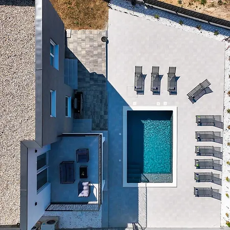 Peaceful Ivicasa With Private Pool וילה