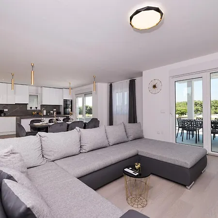 וילה Peaceful Ivicasa With Private Pool *