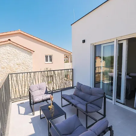 Peaceful Ivicasa With Private Pool Murvica (Policnik)