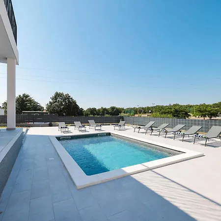 Peaceful Ivicasa With Private Pool