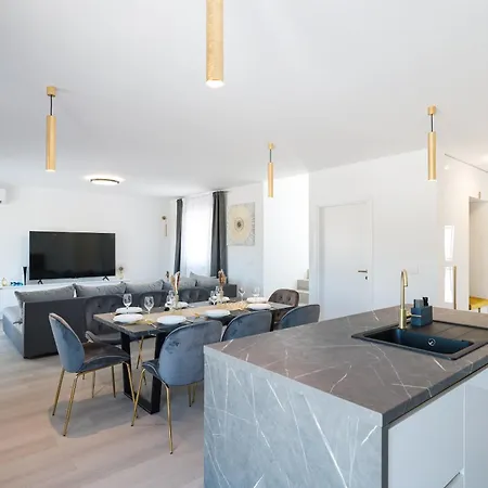 Villa Peaceful Ivicasa With Private Pool