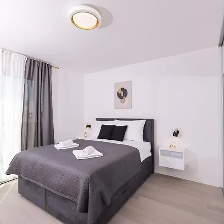 Peaceful Ivicasa With Private Pool Villa