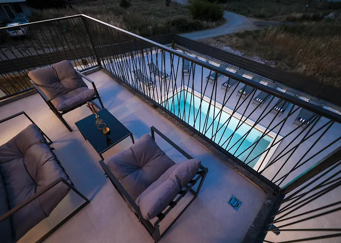 Peaceful Ivicasa With Private Pool 빌라 Murvica (Policnik)