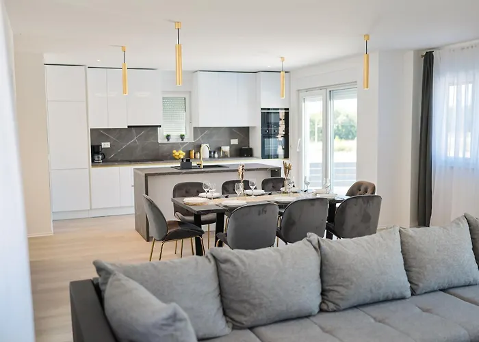 빌라 Peaceful Ivicasa With Private Pool Murvica (Policnik)