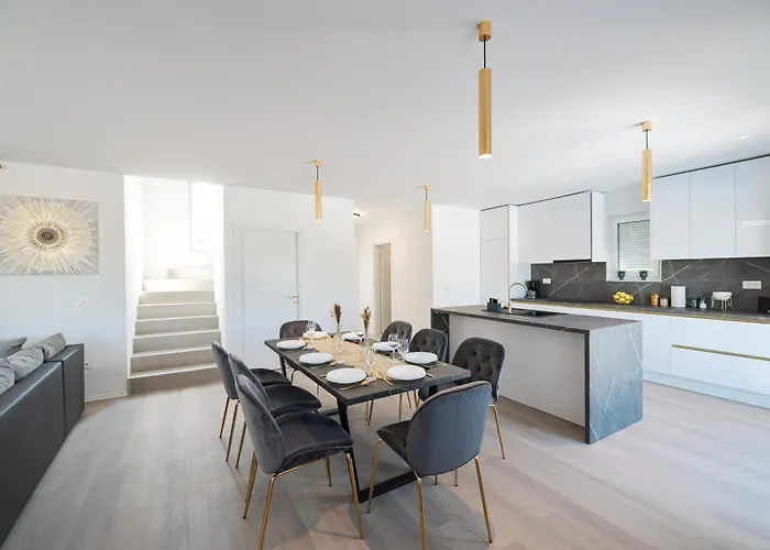 빌라 Peaceful Ivicasa With Private Pool *