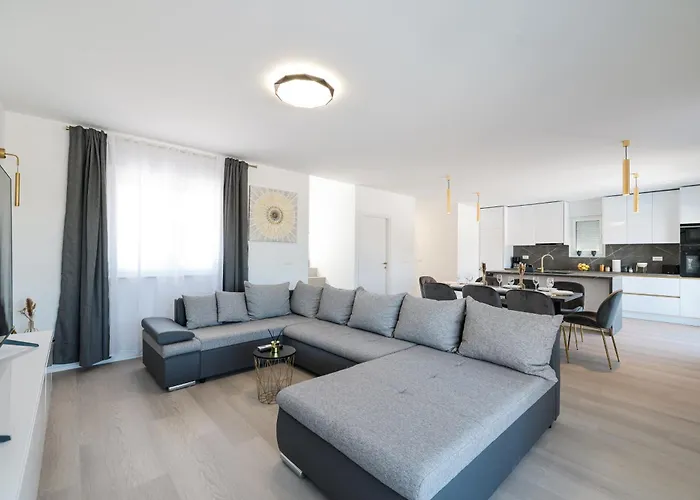 Vila Peaceful Ivicasa With Private Pool Murvica (Policnik)