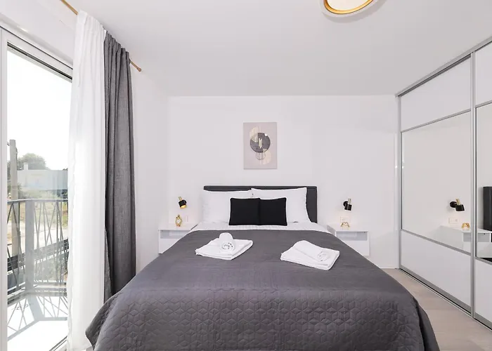 Vila Peaceful Ivicasa With Private Pool Murvica (Policnik)